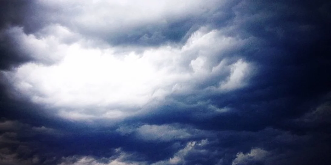 Βελτιώνεται ο καιρός σήμερα | Εως 25 βαθμούς η θερμοκρασία - Πού θα σημειωθούν τοπικές βροχές