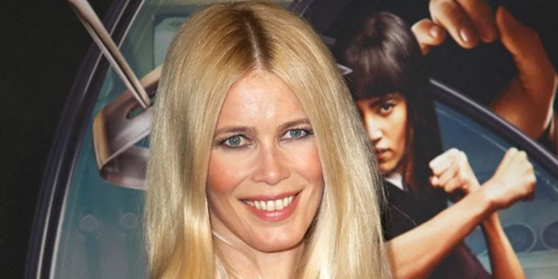 Claudia Schiffer | Επιμελείται έκθεση αφιερωμένη στις φωτογραφίσεις μόδας των 90s