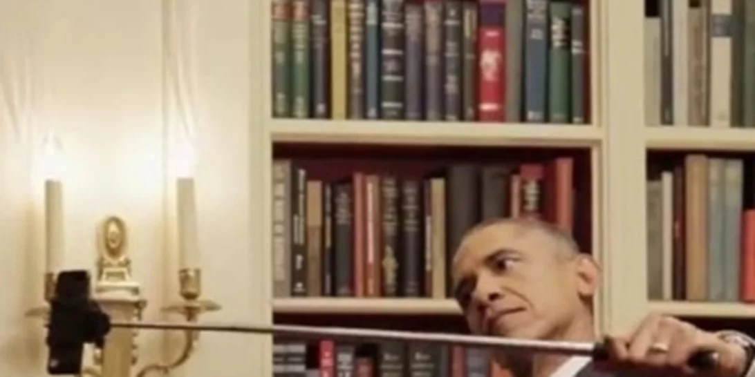 Barack Obama: Δίνει συμβουλές για την καλύτερη selfie!