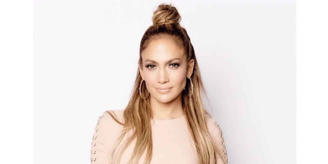 Jennifer Lopez: Πώς καταφέρνει να έχει νεανική εμφάνιση στα 48 της;