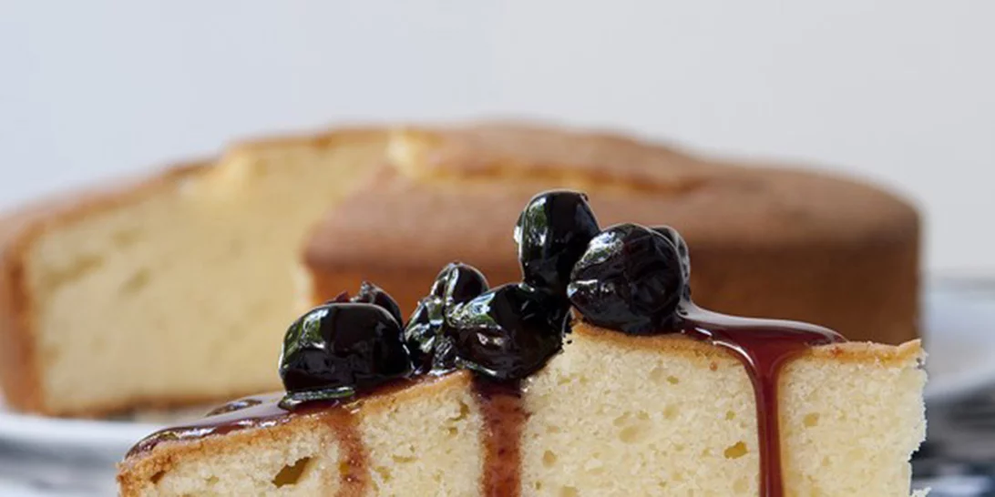 Συνταγή για γιαουρτόπιτα με γλυκό κουταλιού του Στέλιου Παρλιάρου