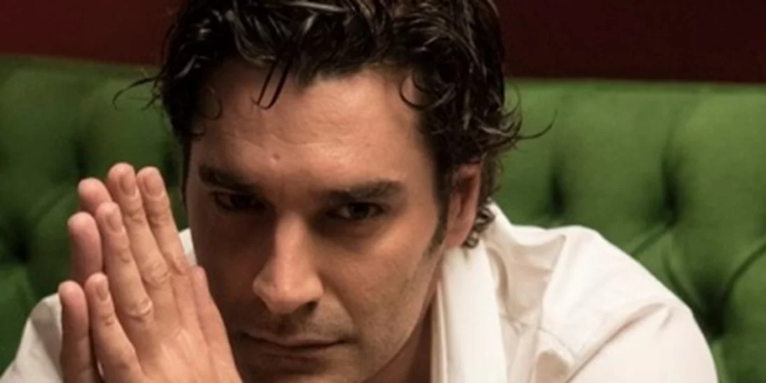 Χριστόφορος Παπακαλιάτης: Η παιδική φωτογραφία με τα 3 αδέλφια του που μας ξάφνιασε!