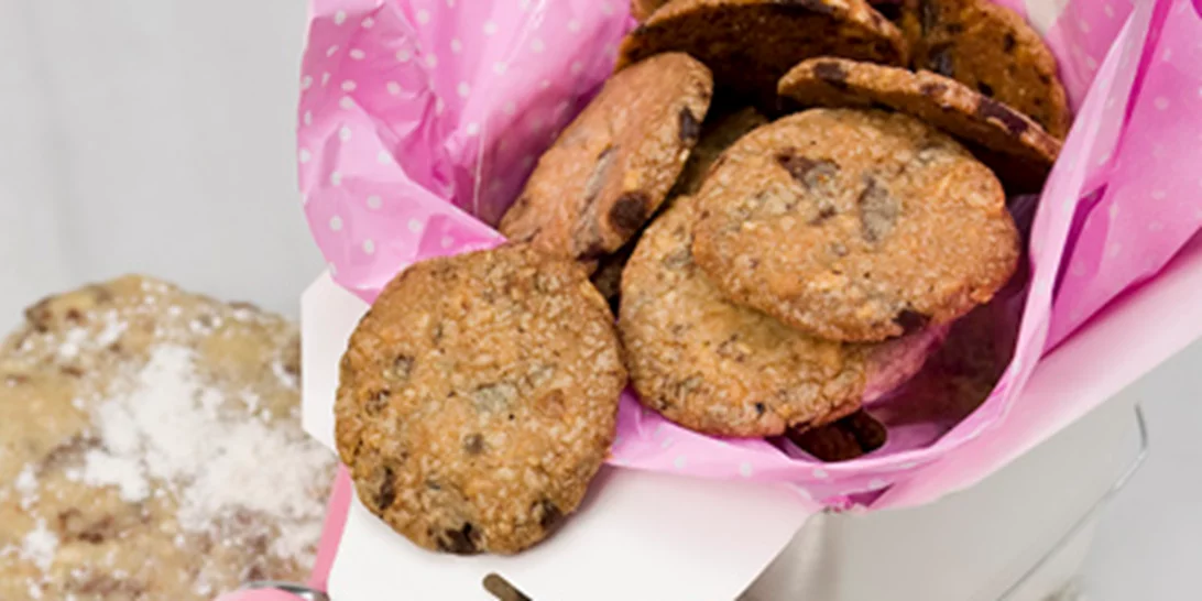 H κορυφαία συνταγή για cookies του Στέλιου Παρλιάρου με κομμάτια σοκολάτας και φουντούκια