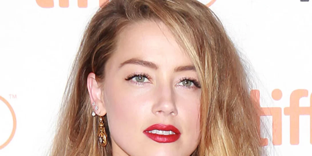 Amber Heard: Καταγγέλλει τον Johnny Depp για ξυλοδαρμό