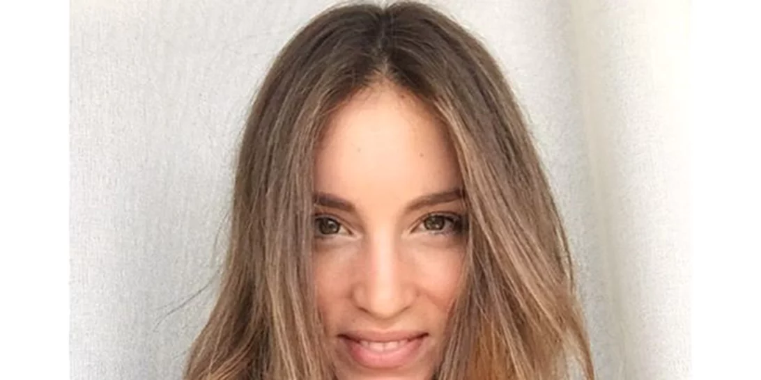 Αθηνά Οικονομάκου | Ποζάρει αγκαλιά με τον αδερφό της μετά τον γάμο