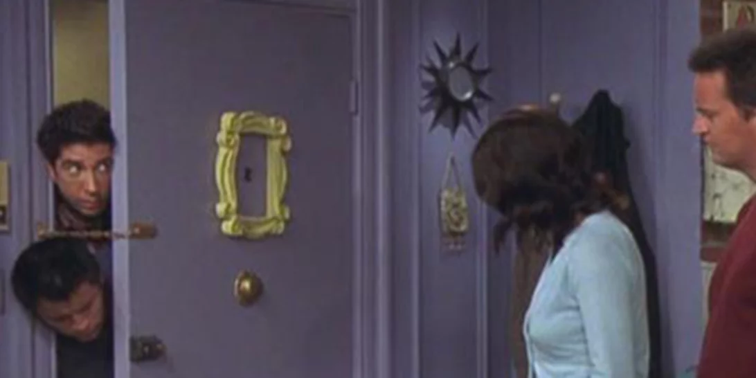 10 + 1 περίεργα πράγματα που δεν γνωρίζεις για τις αγαπημένες σου ξένες σειρές