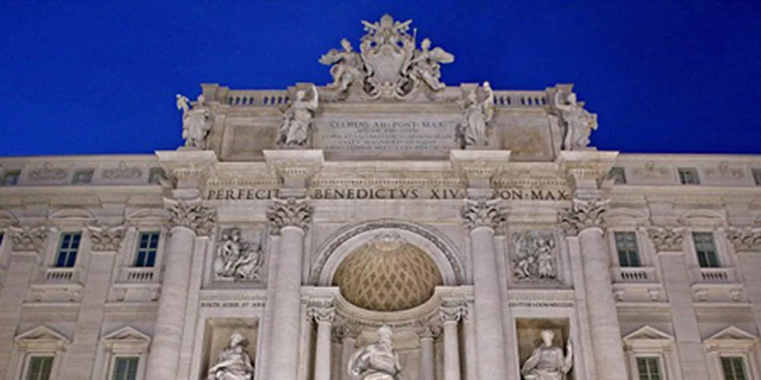 BINTEO: Δες βήμα βήμα την αναπαλαίωση της Fontana di Trevi από τον οίκο Fendi