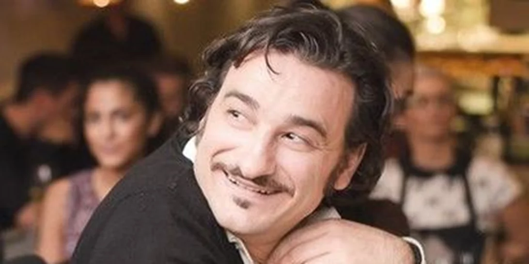 Βασίλης Χαραλαμπόπουλος | Χαρούμενος υποδέχτηκε το νέο μέλος της οικογένειάς του