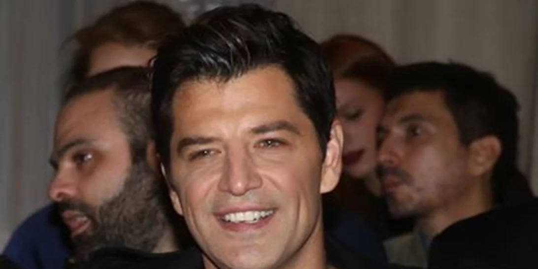 Αναβάλλεται η φωταγώγηση της Αθήνας με τον Σάκη Ρουβά