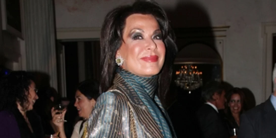 Το άλλο πρόσωπο της Γιάννας Αγγελοπούλου | Το απίθανο σπίτι της και οι κόκκινες σατέν πιτζάμες (pics)