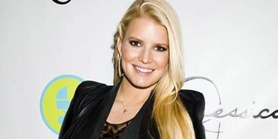 Jessica Simpson | Δες τη φωτογραφία της με μαγιό λίγο πριν γεννήσει