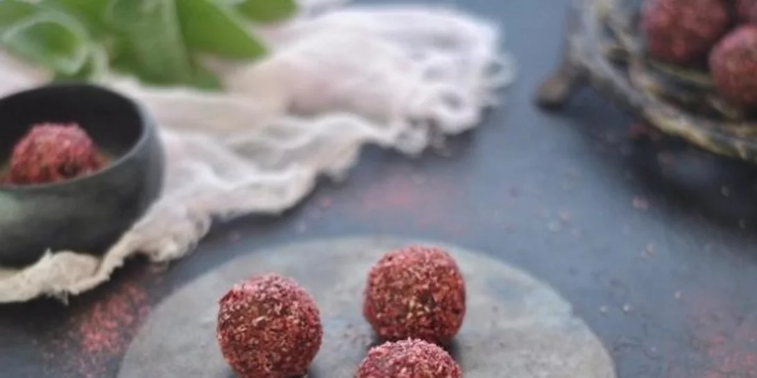 Μπάλες ενέργειας με cranberries και φυστικοβούτυρο: Η ιδανική λύση για τα σνακ σου