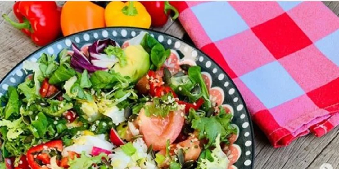 Πράσινη σαλάτα με αβοκάντο: Η εύκολη συνταγή από τη Δέσποινα Βανδή