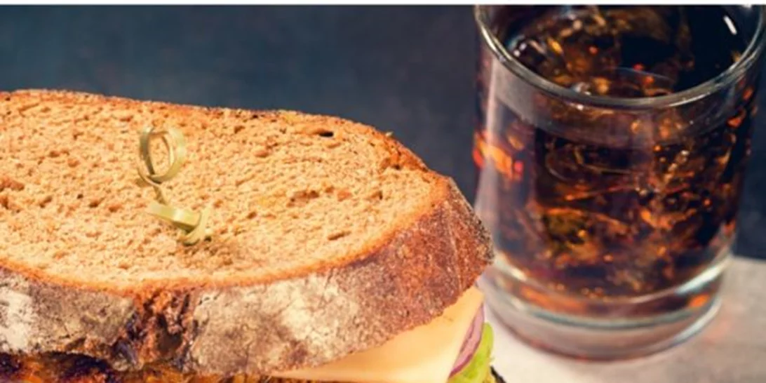 Συνδυασμοί τροφών: Γιατί η πρωτεΐνη και η ζάχαρη δεν πάνε μαζί;