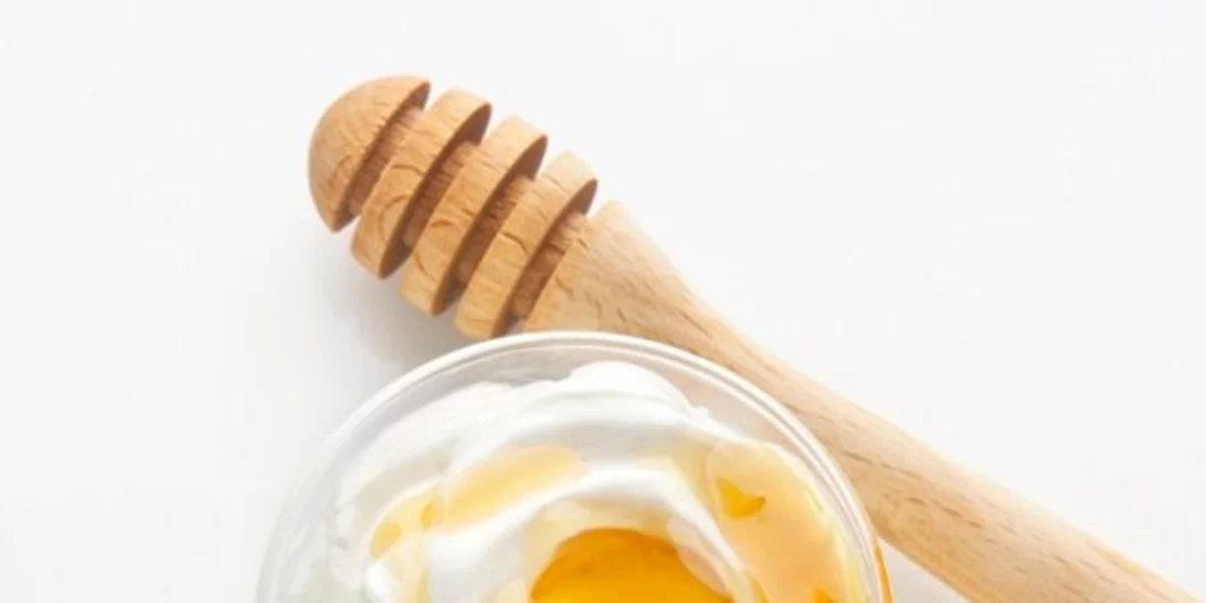 10 ιδέες για θρεπτικά σνακ έως 200 θερμίδες με πρωτεΐνη, υδατάνθρακα και λιπαρά σε τέλεια αναλογία