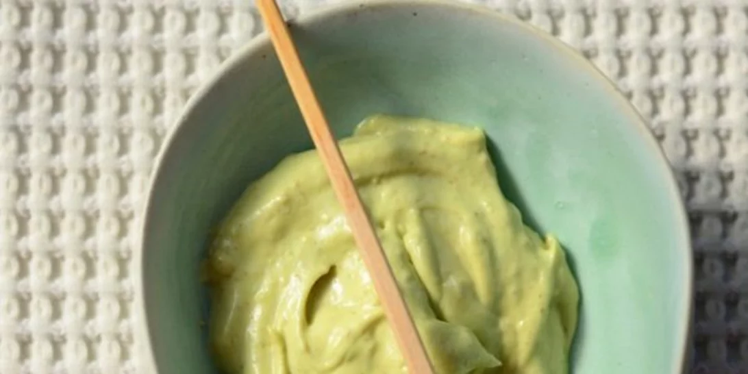 Μάσκα προσώπου με αβοκάντο | H top σπιτική συνταγή για ξηρό δέρμα