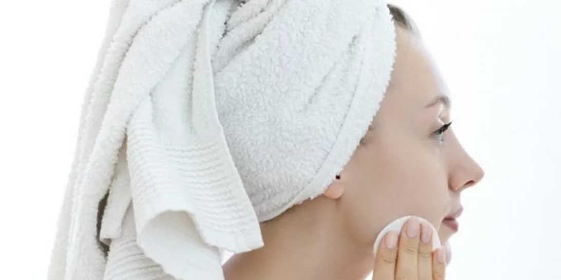 Ελαιόλαδο για ντεμακιγιάζ | Τα οφέλη και τα μειονεκτήματα