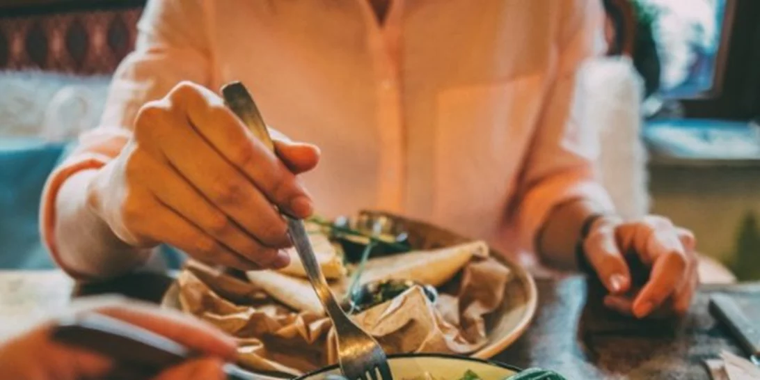 Η τάση της ανθυγιεινής healthy διατροφής και πώς θα την αποφύγεις