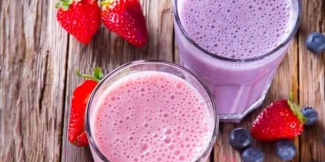 Το μοβ smoothie με superfoods που χαρίζει ενέργεια