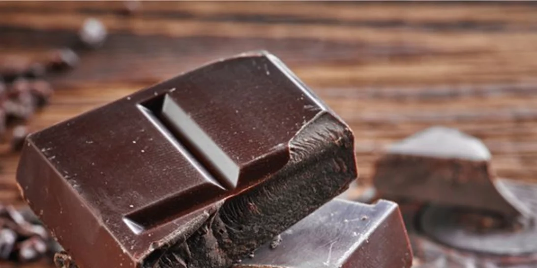 7 υγιεινοί λόγοι για να τρως περισσότερη μαύρη σοκολάτα