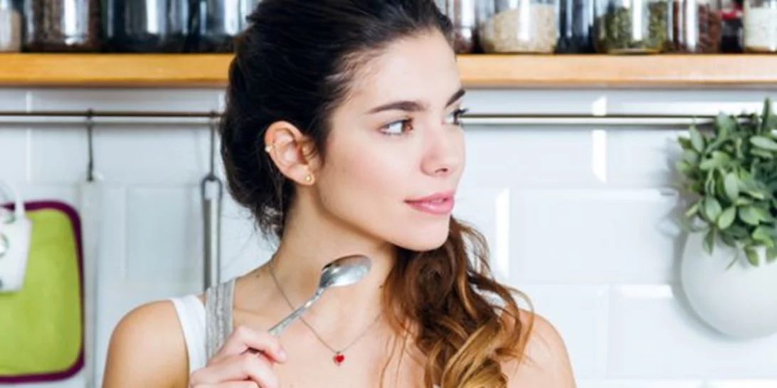 Έχεις ακμή μετά την εφηβεία; Ποιες τροφές θα αλλάξουν το δέρμα σου