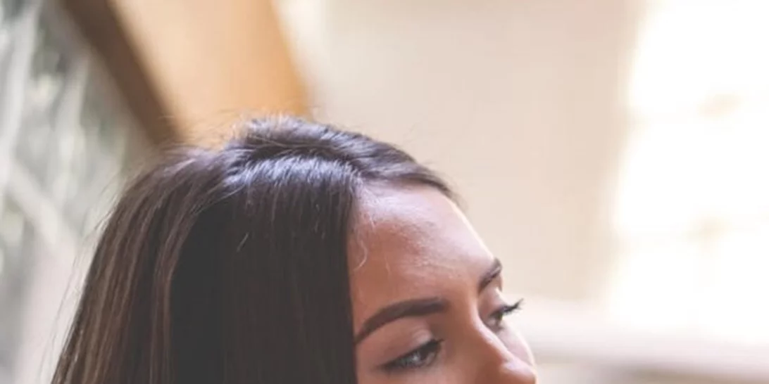 Το πιο hot βίντεο για ίσιωμα μαλλιών στο σπίτι (όπως στο κομμωτήριο!)