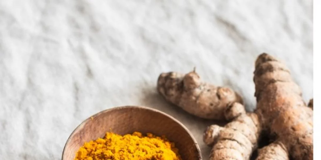 Ο κουρκουμάς στη διατροφή μας: Ποια είναι τα οφέλη και ποιος ο ιδανικός συνδυασμός;