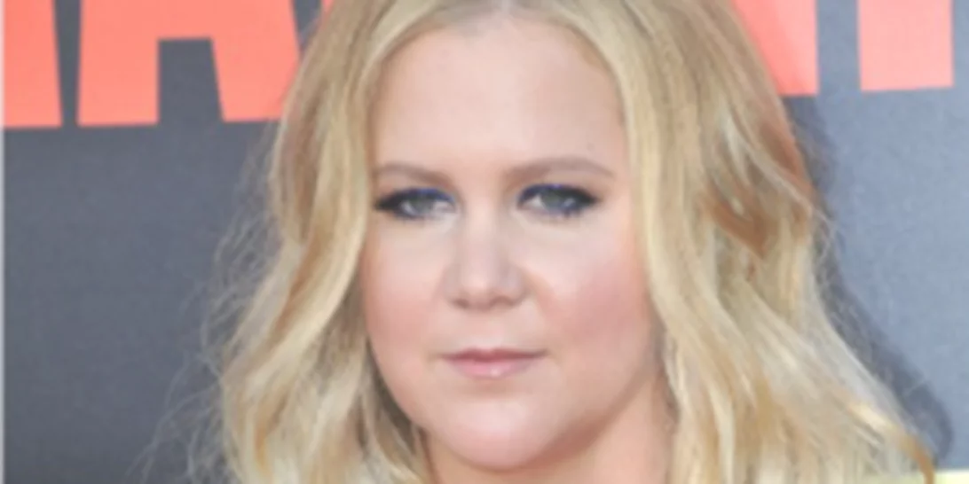 Amy Schumer | Η αποκάλυψη για τον λόγο που έκανε λιποαναρρόφηση