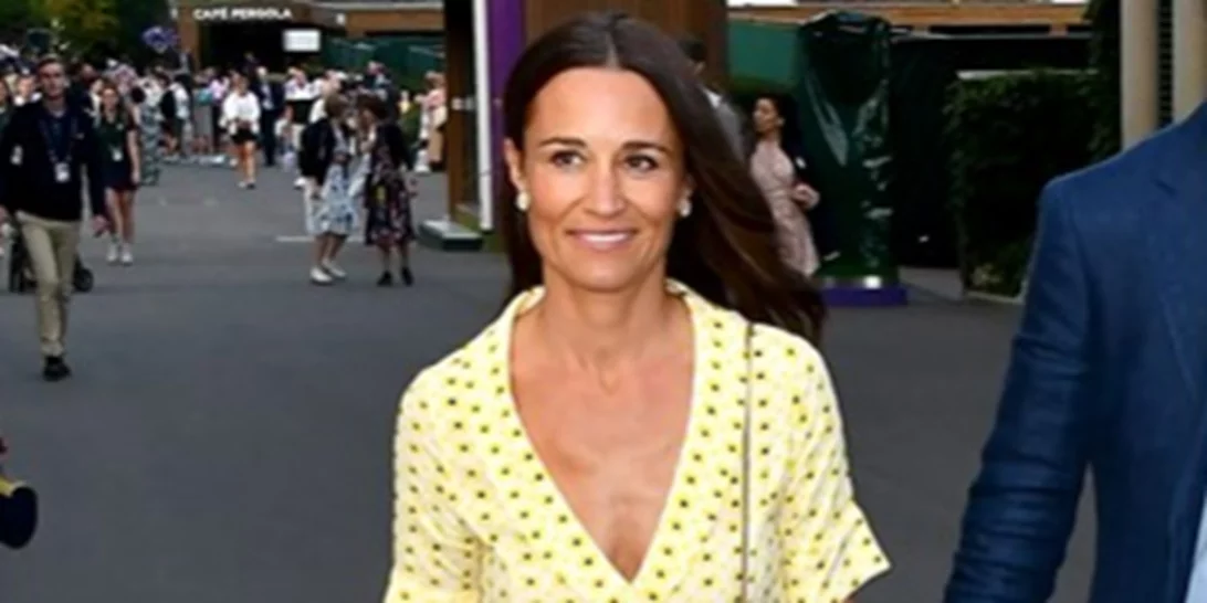 Pippa Middleton | Έγκυος στο τρίτο της παιδί; Η εμφάνιση με φουσκωμένη κοιλίτσα στο Buckingham Palace