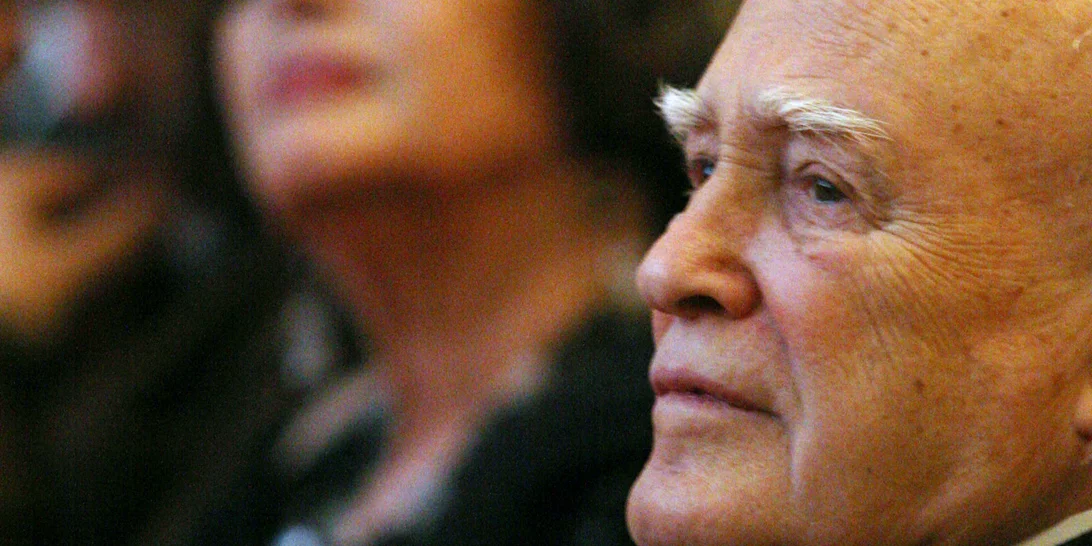 Σήμερα η εξόδιος ακολουθία του Κάρολου Παπούλια - Αύριο στα Ιωάννινα η κηδεία