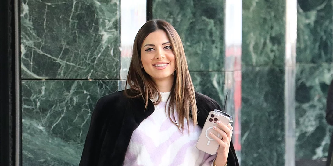 Tο skinny τζιν είναι πάντα επίκαιρο | Δες πώς το φόρεσε η Σταματίνα Τσιμτσιλή