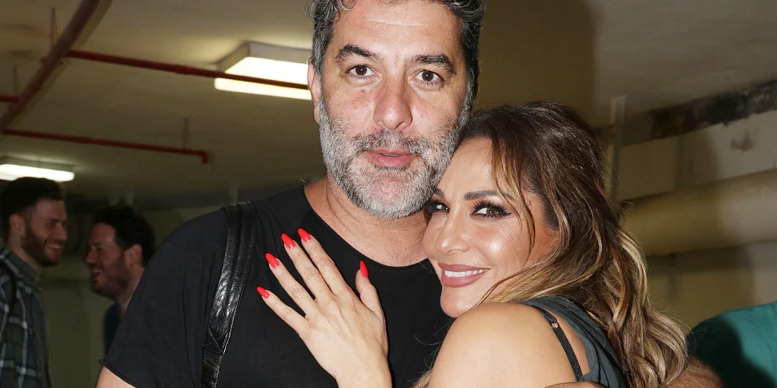 Γιώργος Νικολαΐδης | Ο γιος της Δέσποινας Βανδή την απαθανατίζει να τραγουδά στον Βασίλη Μπισμπίκη