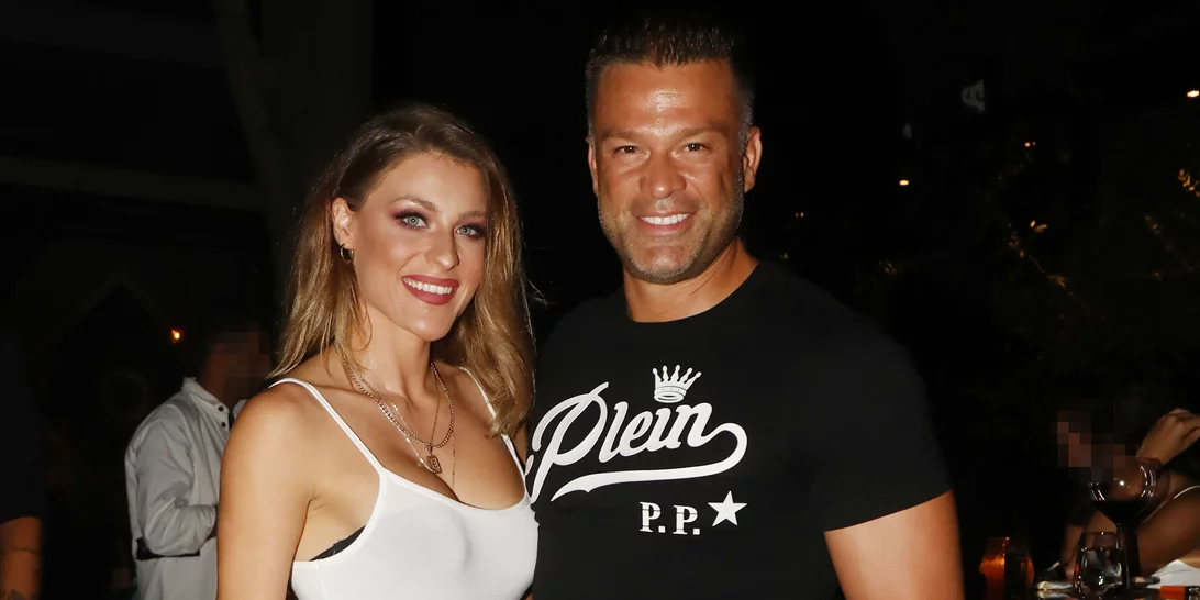 Κώστας Σόμμερ & Βαλεντίνη Παπαδάκη | Ανεβαίνουν τα σκαλιά του δημαρχείου (pic)