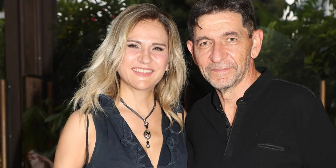 Μπέσσυ Μάλφα | Η πολύ σπάνια φωτογραφία με τον Γεράσιμο Σκιαδαρέση και τα τρία τους παιδιά