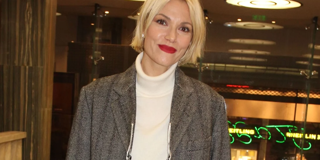 Βίκυ Καγιά | Ποζάρει με το πιο σέξι μαύρο μπικίνι και μας δείχνει το καλλίγραμμο σώμα της