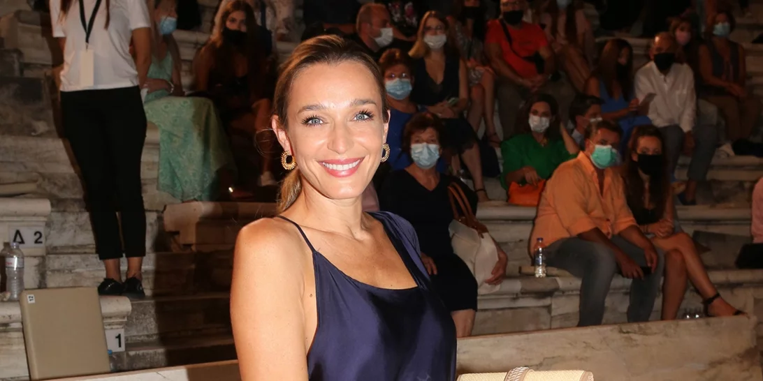 Η Κάτια Ζυγούλη σε χαλαρές στιγμές στη Σχοινούσα