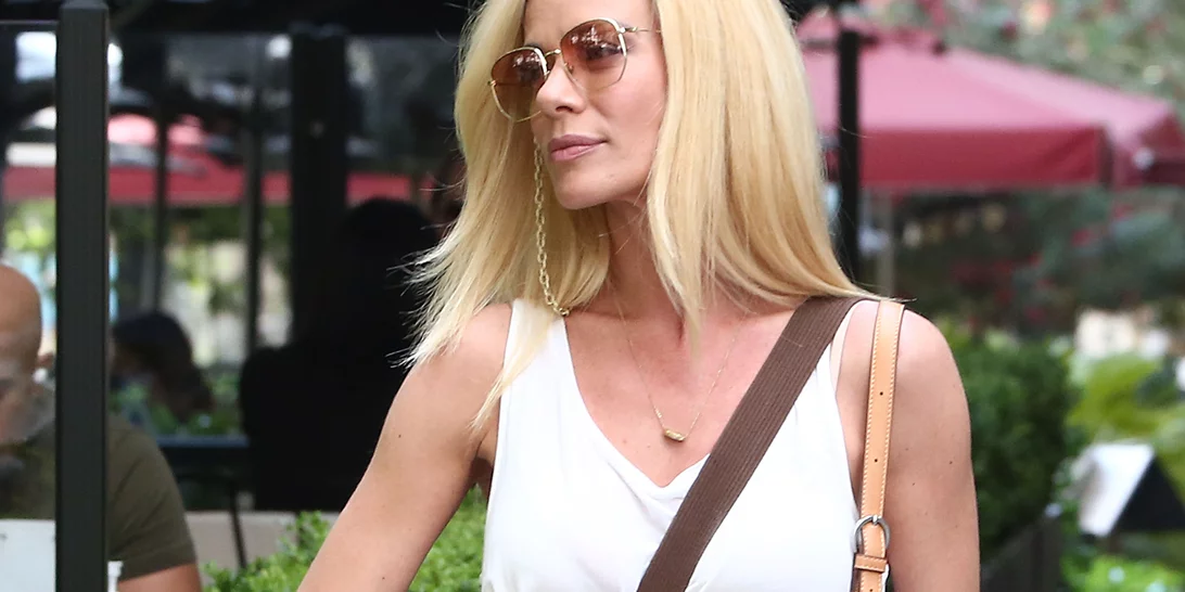 Ζέτα Μακρυπούλια | Το Zara φόρεμα της είναι η επιτομή του ανεπιτήδευτου sexiness