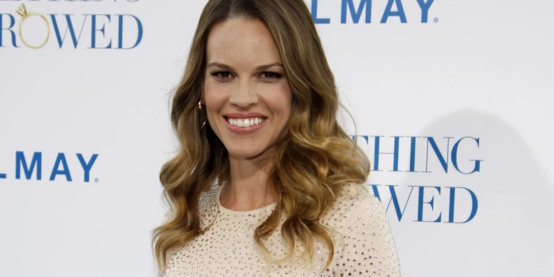 H Hilary Swank ζούσε σε ένα αυτοκίνητο με τη μητέρα της πριν γίνει διάσημη