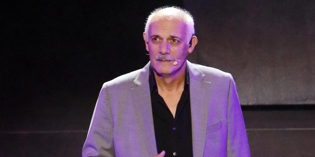 "Δεν πέταξα καρέκλα στον Κιμούλη" | Η Ελένη Ράντου διαψεύδει τον Ιάσονα Τριανταφυλλίδη