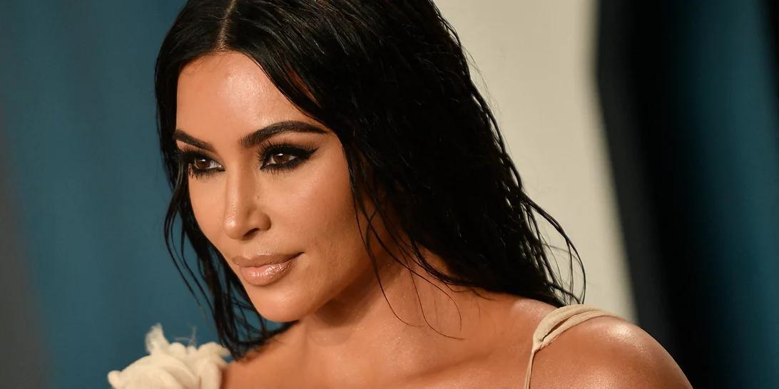 H Kim Kardashian σού δείχνει έναν νέο τρόπο για να φορέσεις το eyeliner