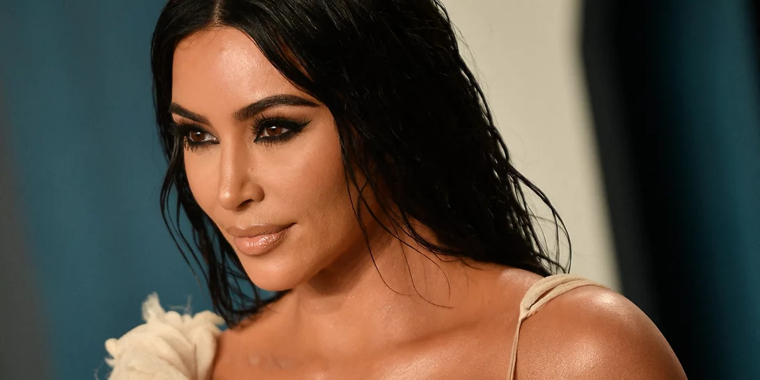 Kim Kardashian vs bleached brows | Ξάνοιξε τα φρύδια της και είναι αγνώριστη