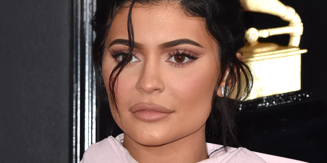 Το εύκολο τρικ για να αποκτήσεις τα ζουμερά χείλη της Kylie Jenner