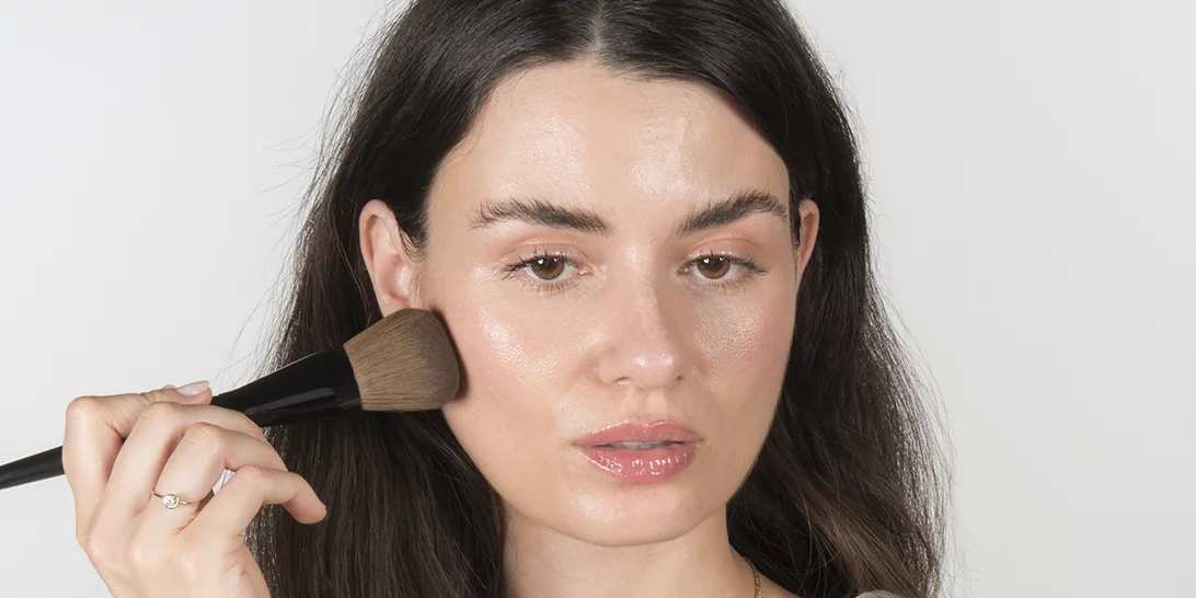 Dreamy peach | Πώς δημιούργησα ένα δροσερό makeup look με το πιο ονειρικό χρώμα