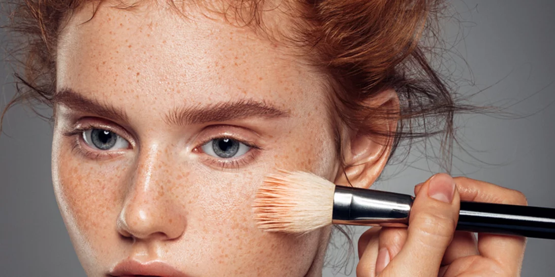 Ρουζ | Ο πρωταγωνιστής των πιο δροσερών, καλοκαιρινών makeup looks μας