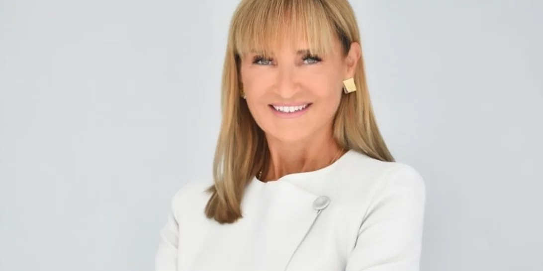 Μάρα Ζαχαρέα | Με outfit στο χρώμα της μόκας στο Ηρώδειο