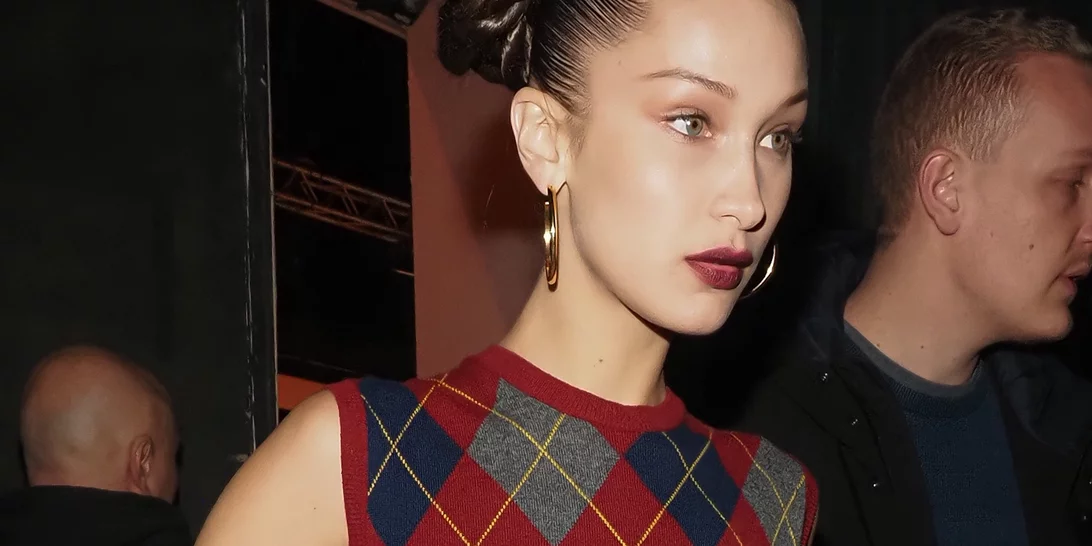 4 hot makeup trends που αξίζει να δοκιμάσεις το ᾽22 (και είναι εντελώς διαφορετικά από ό,τι είχαμε συνηθίσει)