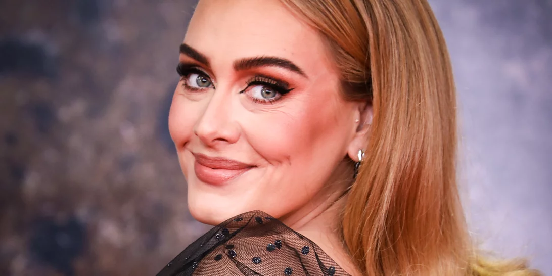 Brit Awards '22 | Το makeup look της Adele αποδεικνύει ότι η απλότητα στο μακιγιάζ είναι πάντα στη μόδα