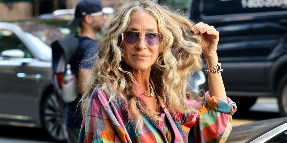 Carrie Bradshaw Blonde | Το ξανθό χρώμα μαλλιών που θα γίνει ανάρπαστο φέτος