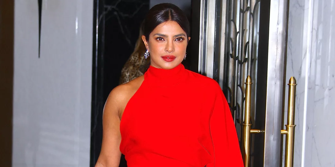 Priyanka Chopra | Το monochromatic brown μακιγιάζ της για τα Billboard Music Awards 2021 ήταν μαγευτικό