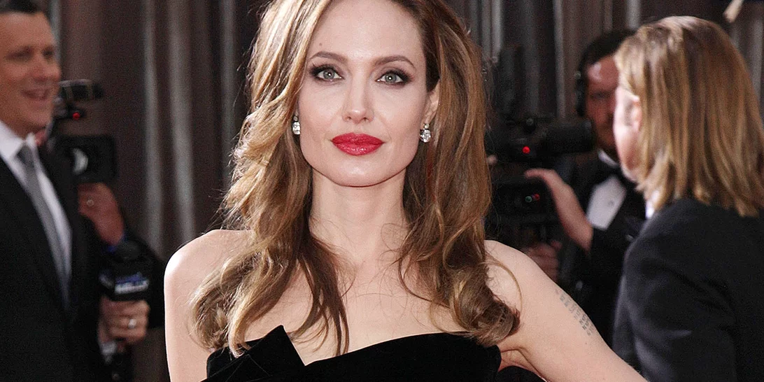 Editorial | Βραβεία Oscar - Όταν η Angelina Jolie "πέταξε" μπούτι και μερικές ακόμα στιγμές των βραβείων που δεν ξεχνιούνται